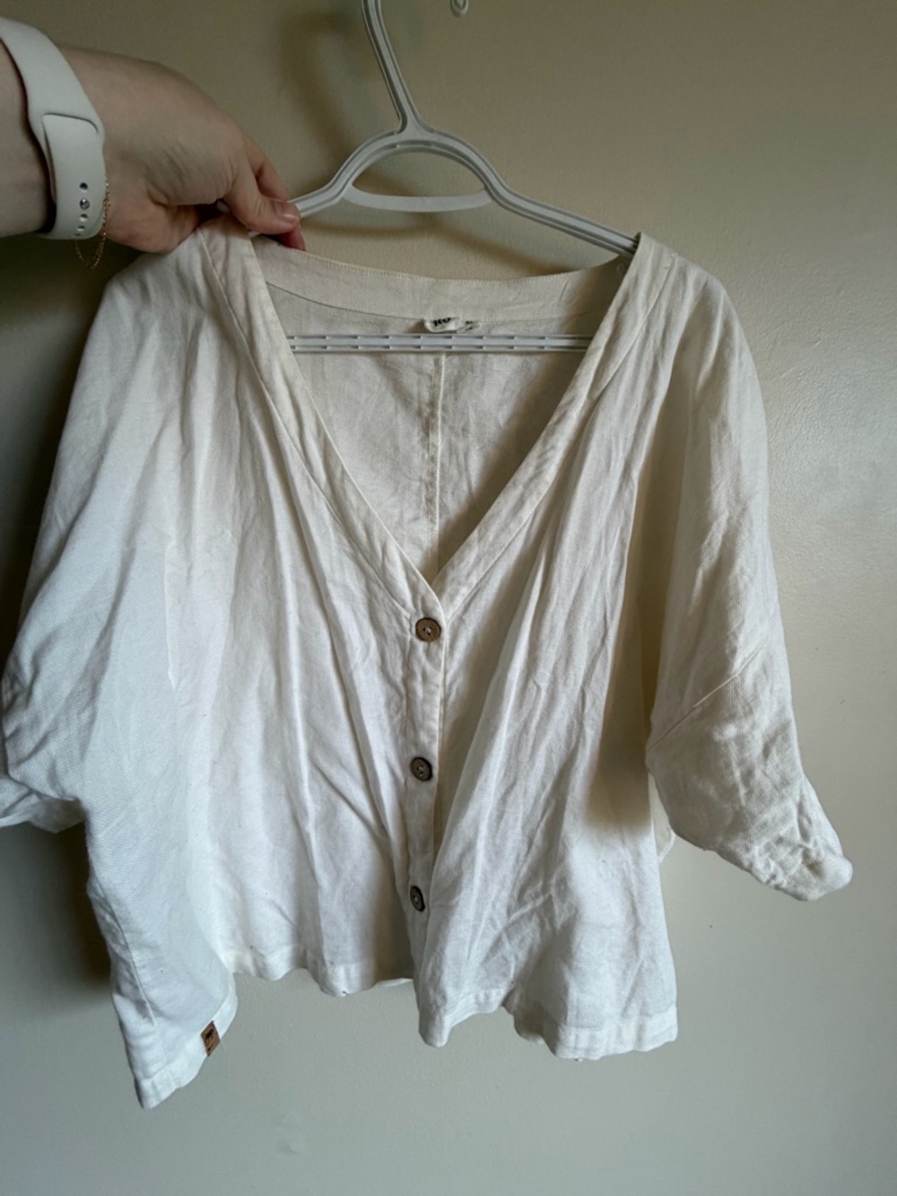 tentree Cream V-Neck Button-Front Relaxed Blouse